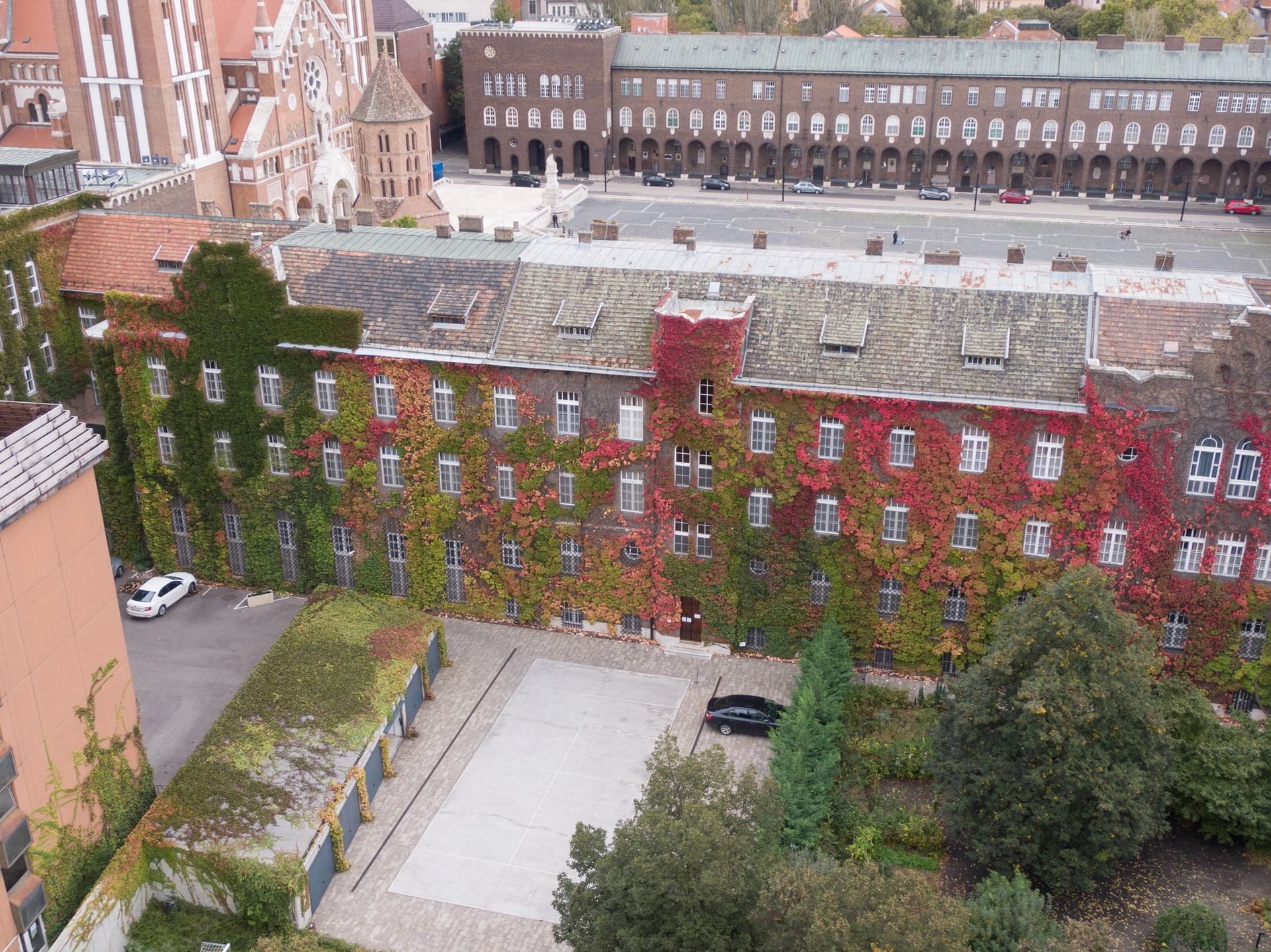 Picture illustrating the university