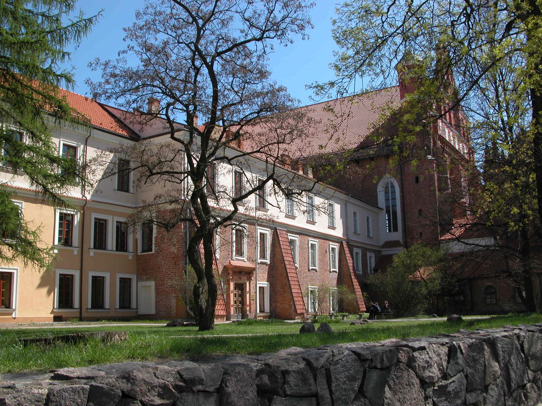 Picture illustrating the university