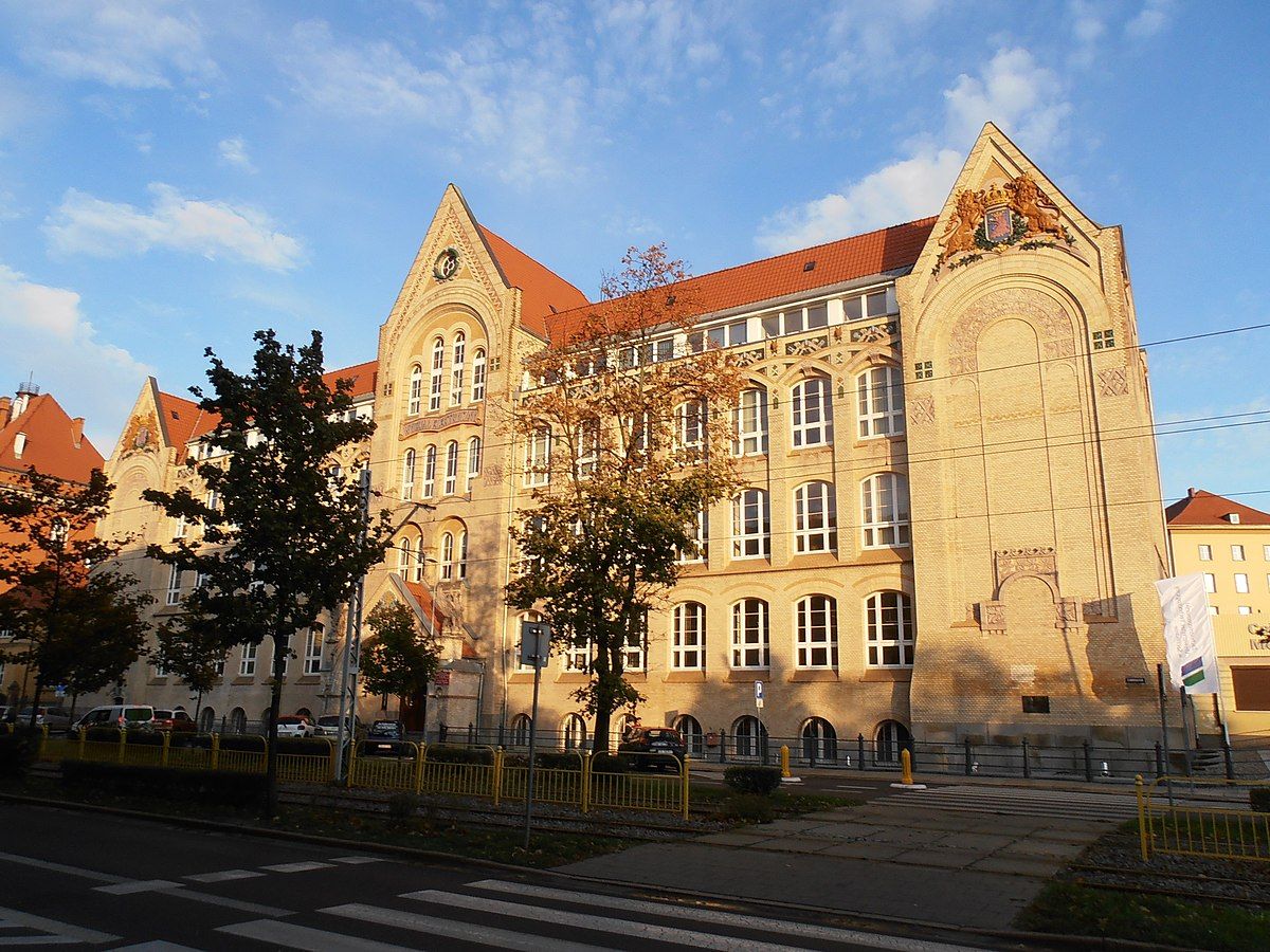 Picture illustrating the university