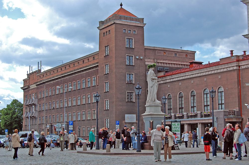 Picture illustrating the university