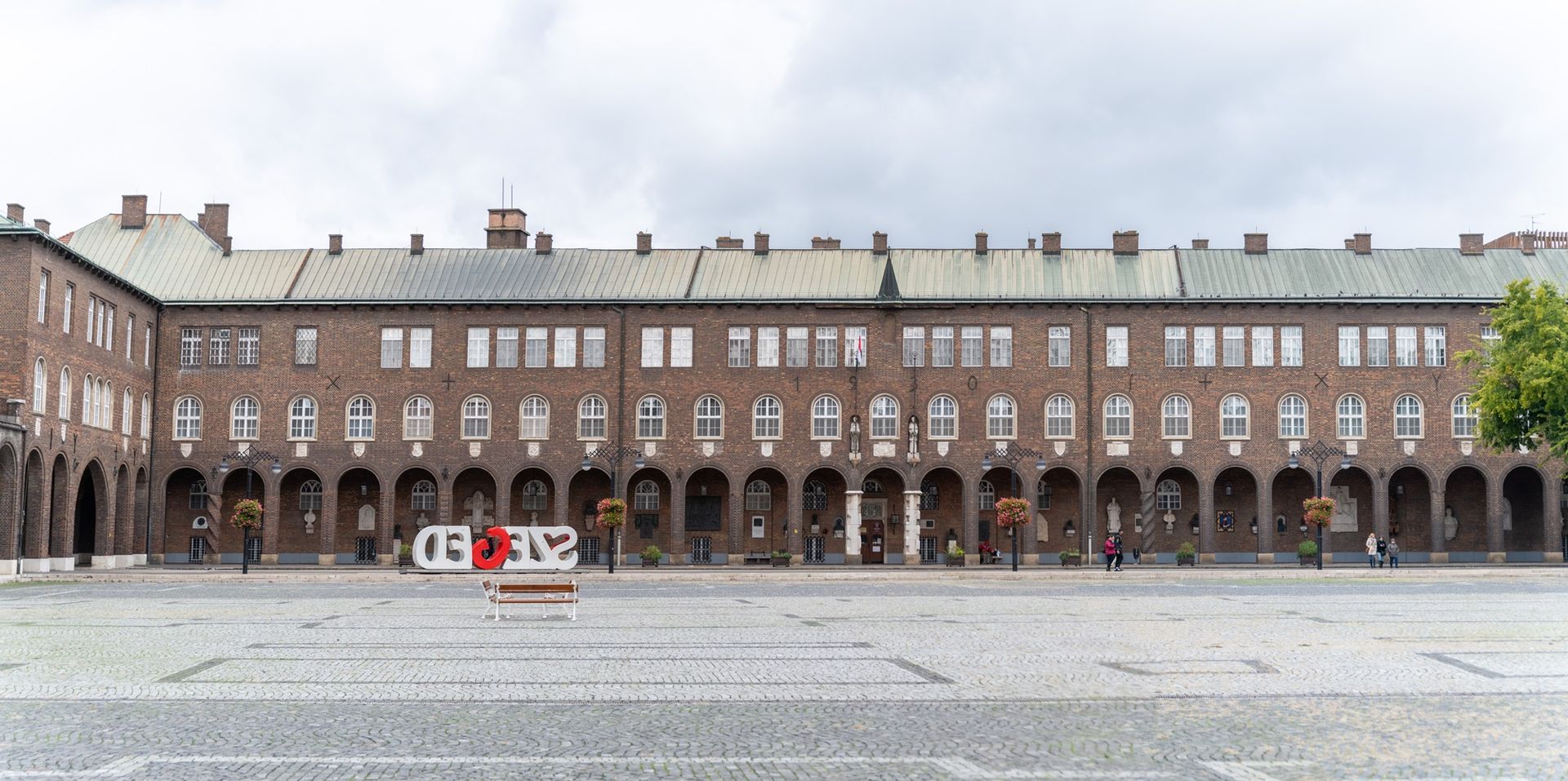 Picture illustrating the university